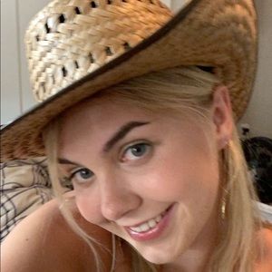 Meet your Posher, Kiara